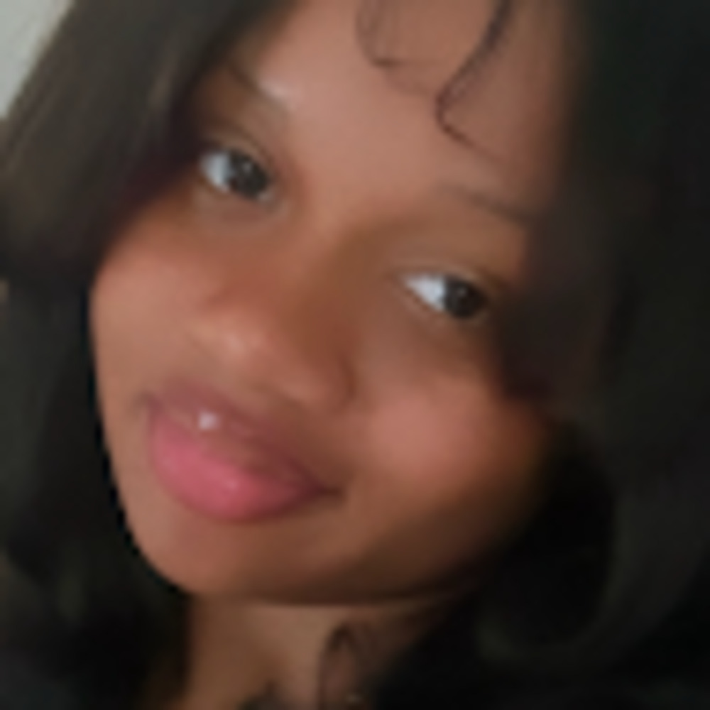 Meet your Posher, Sanaa